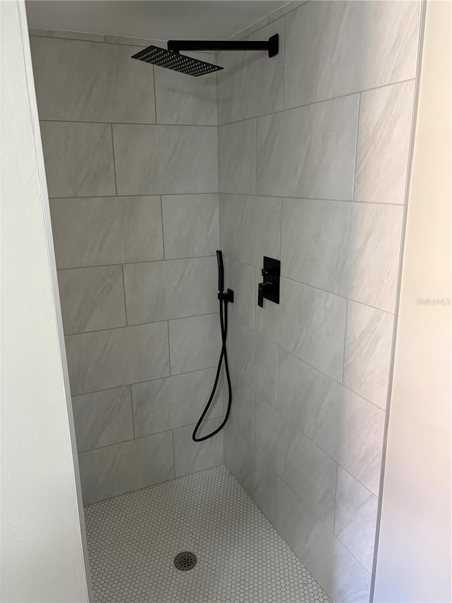 Image 7 of 11 For 12570 Indiana Woods Lane