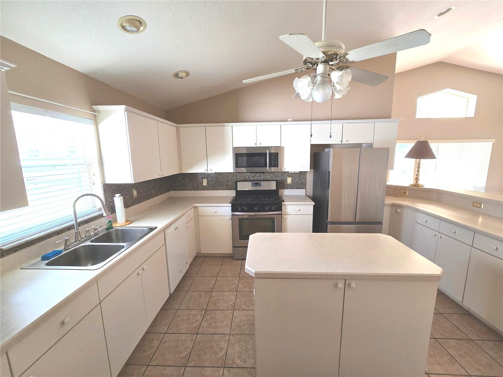 Image 17 of 21 For 752 Citrus Cove Drive