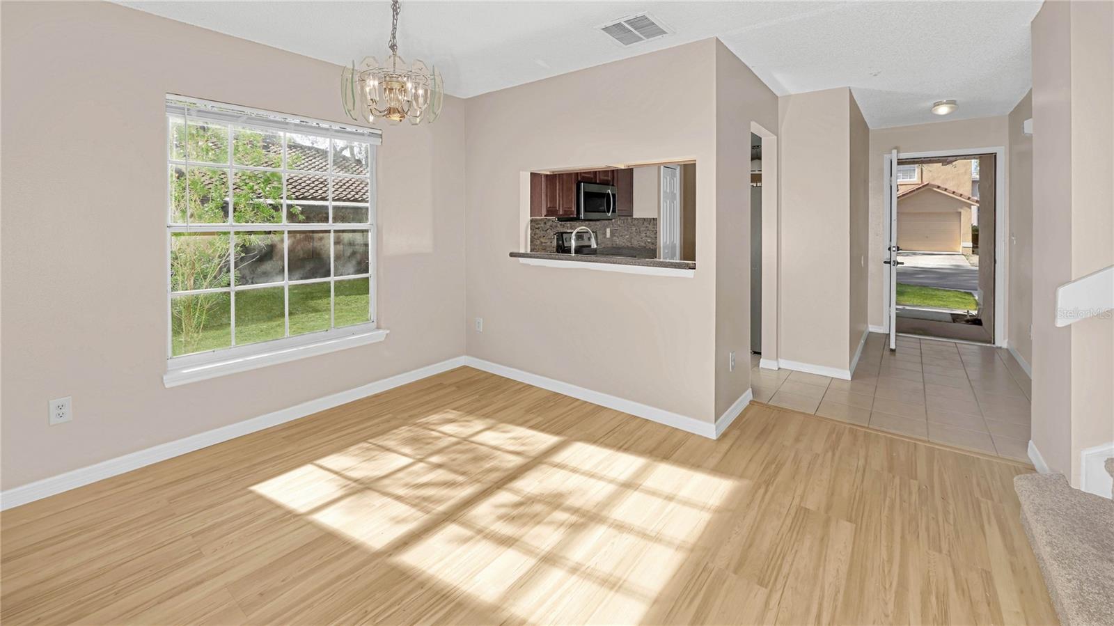 Image 6 of 25 For 1192 Fairway Drive