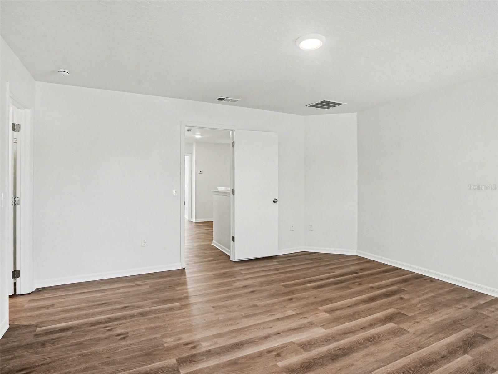 Image 10 of 17 For 2405 Hassonite Street