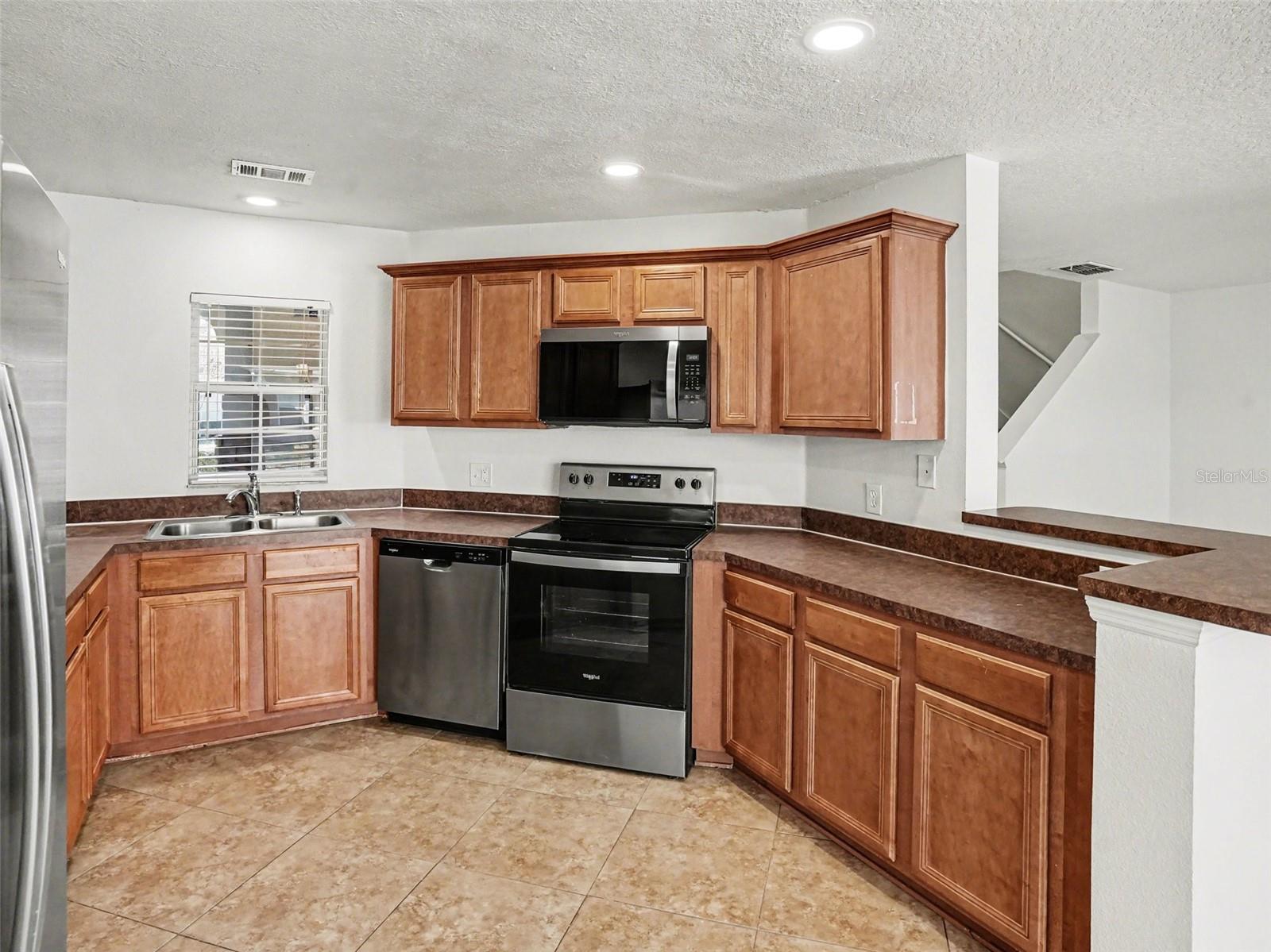 Image 7 of 17 For 2405 Hassonite Street