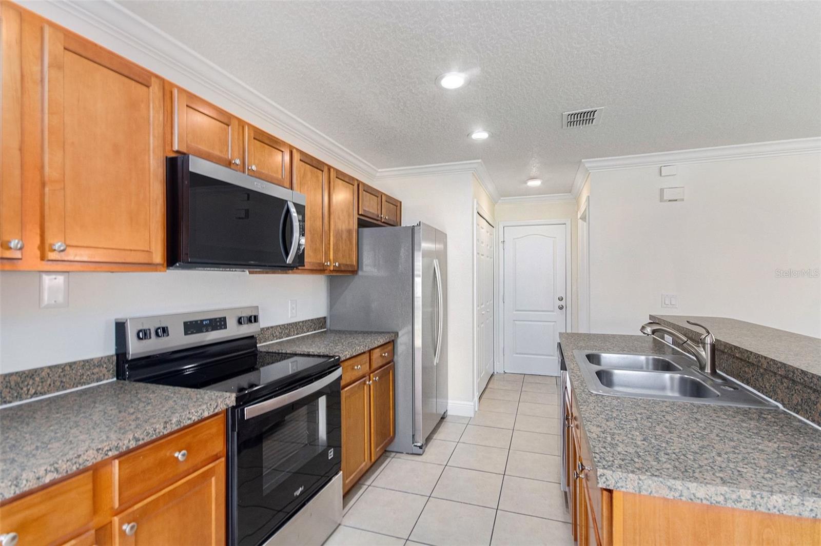 Image 9 of 27 For 1720 Portcastle Circle