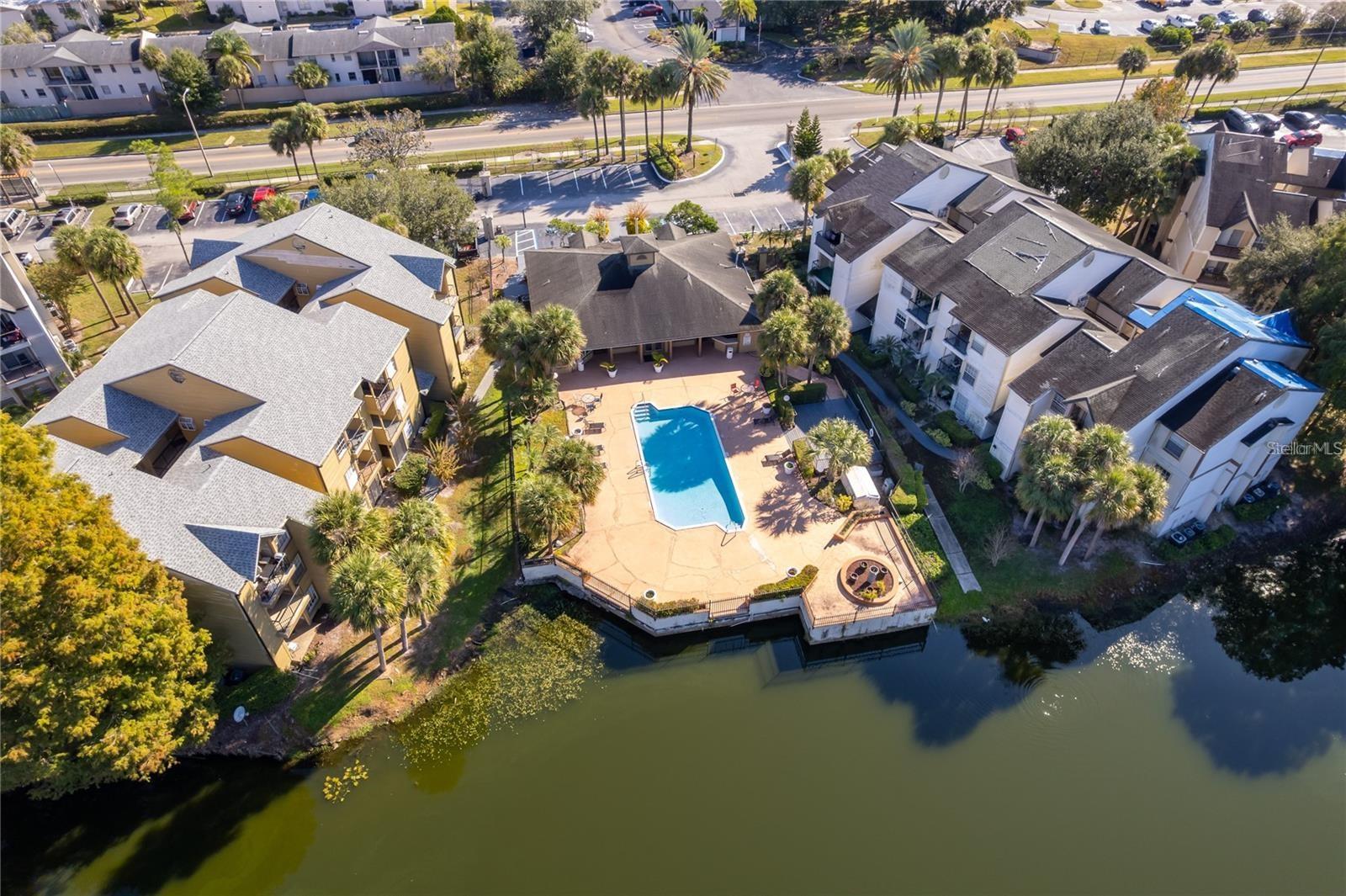 Image 16 of 17 For 1940 Lake Atriums Circle 90