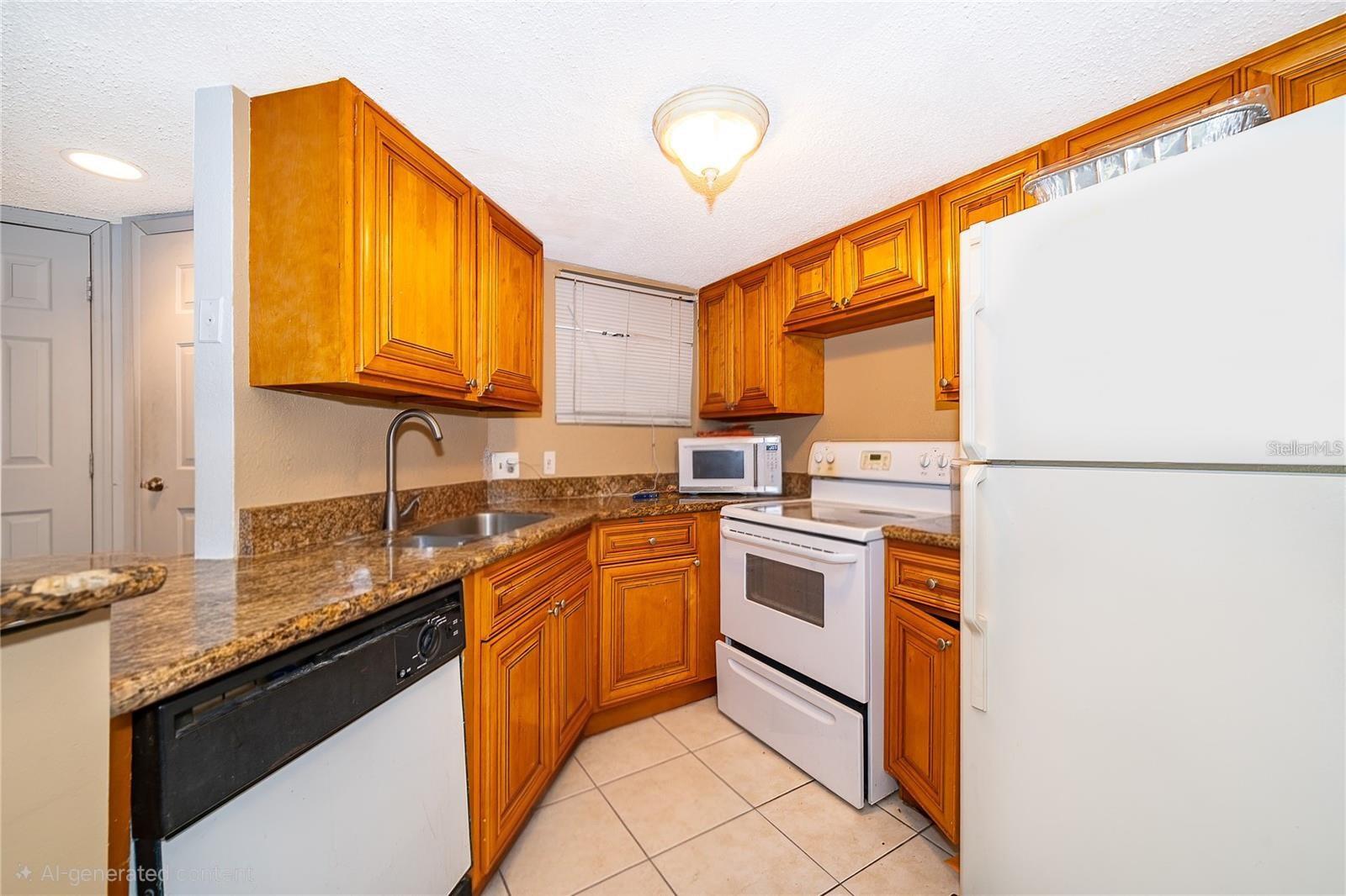 Image 4 of 17 For 1940 Lake Atriums Circle 90