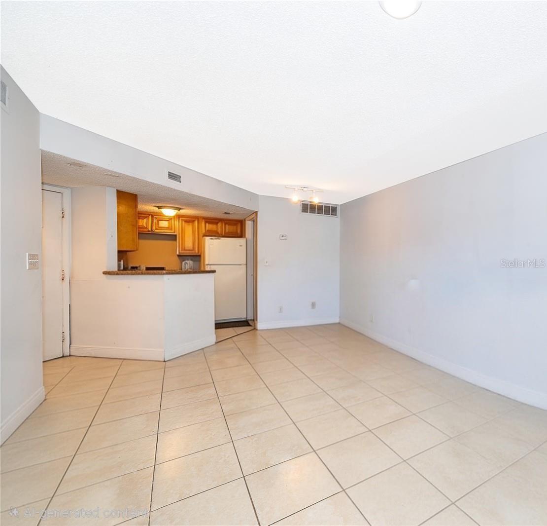 Image 7 of 17 For 1940 Lake Atriums Circle 90