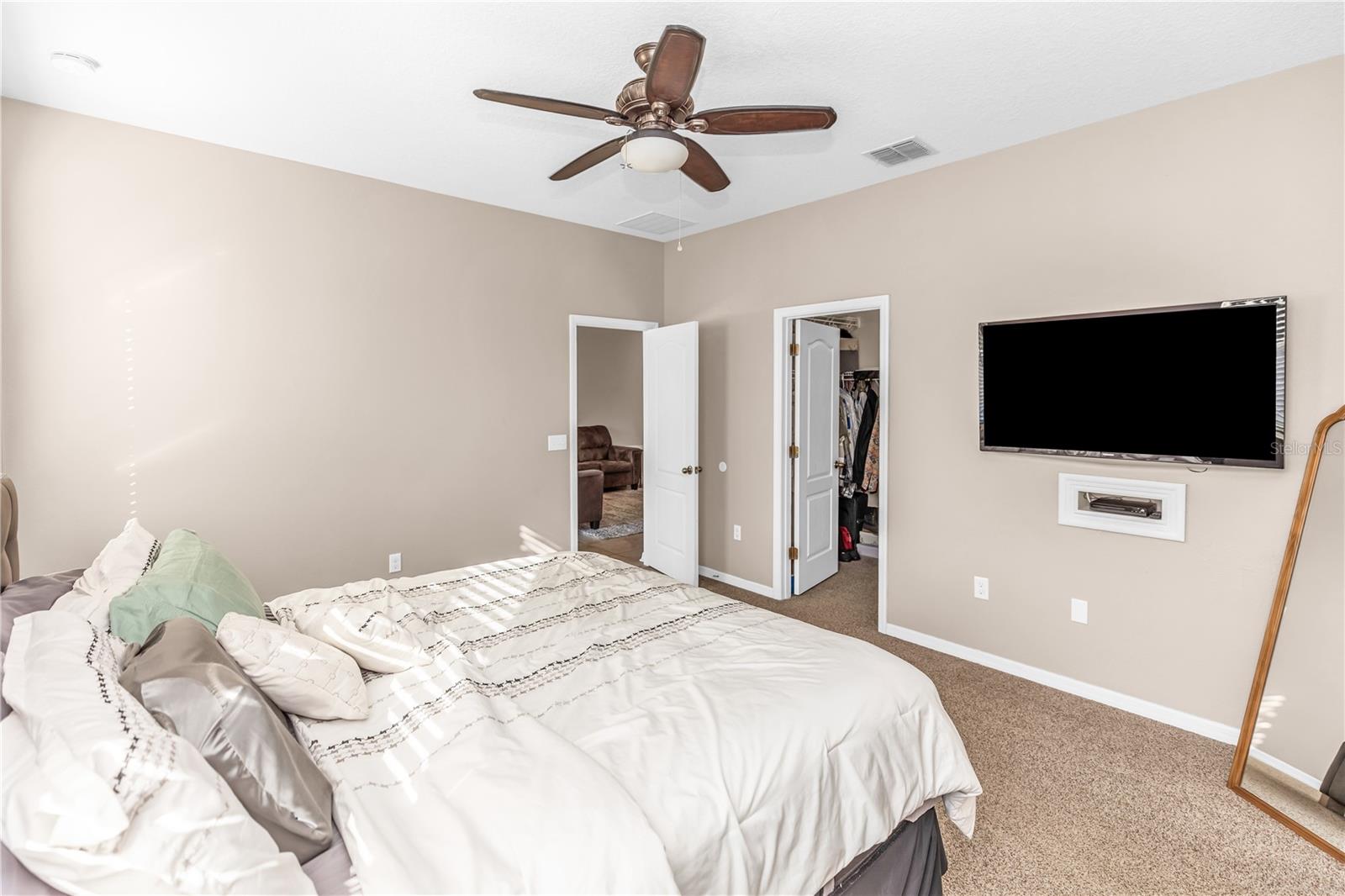 Image 17 of 32 For 15300 Montesino Drive