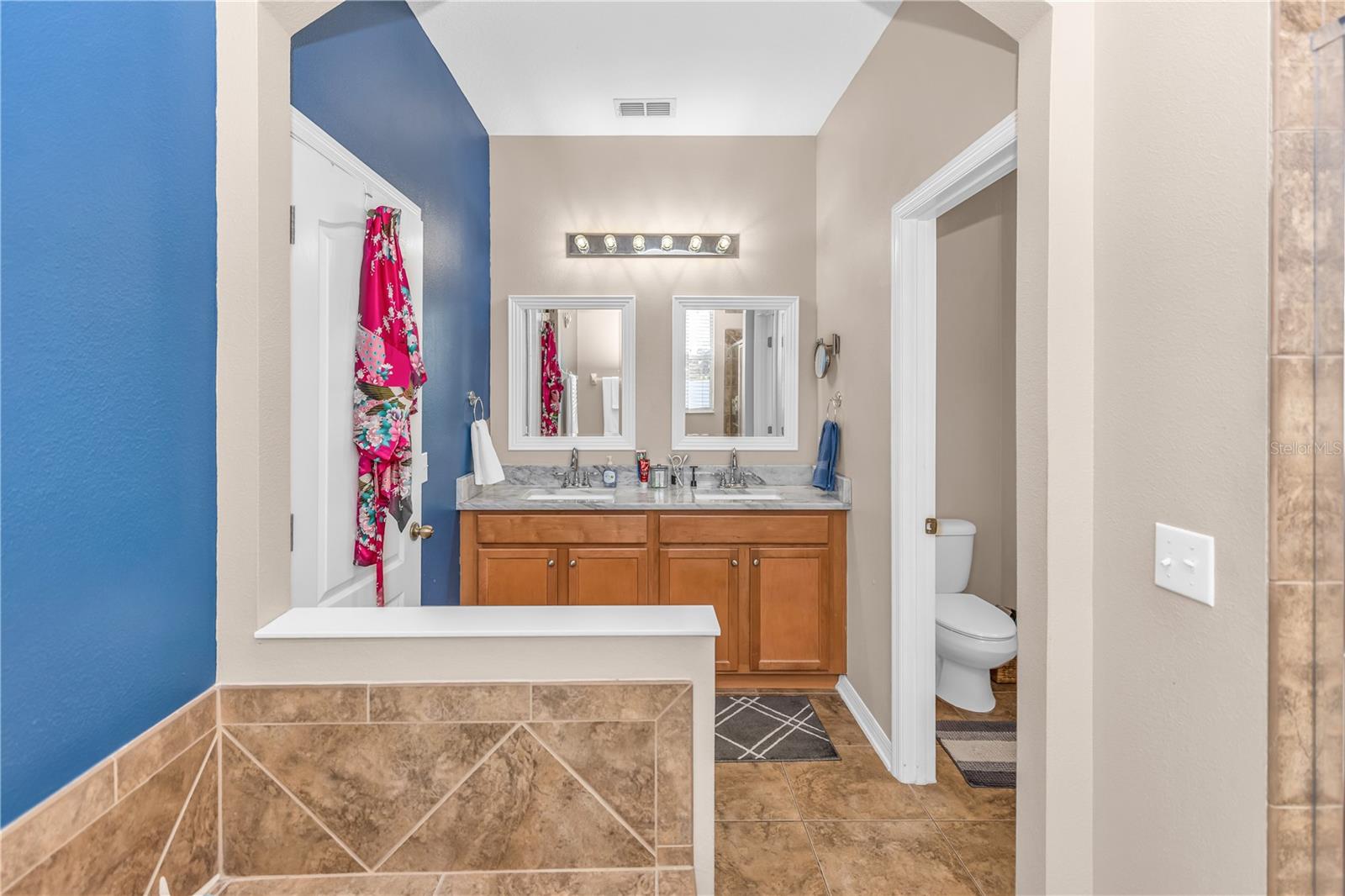 Image 19 of 32 For 15300 Montesino Drive