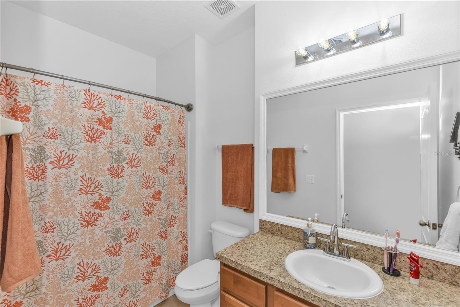 Image 24 of 32 For 15300 Montesino Drive