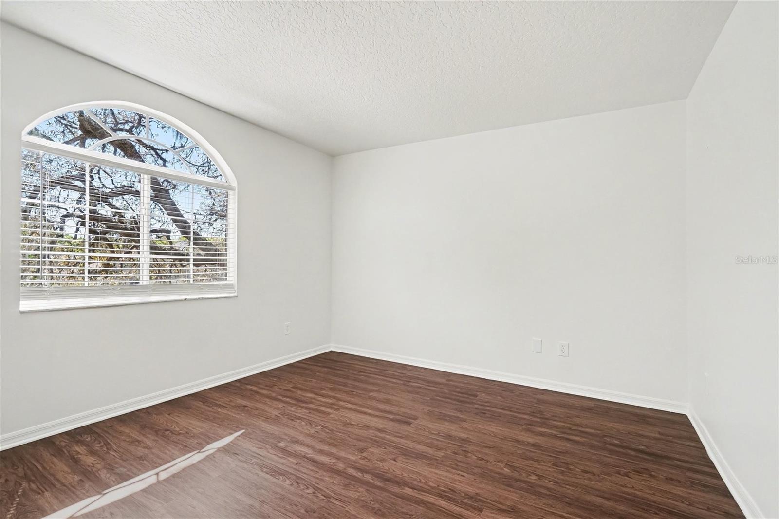 Image 14 of 25 For 1918 Aspenridge Court