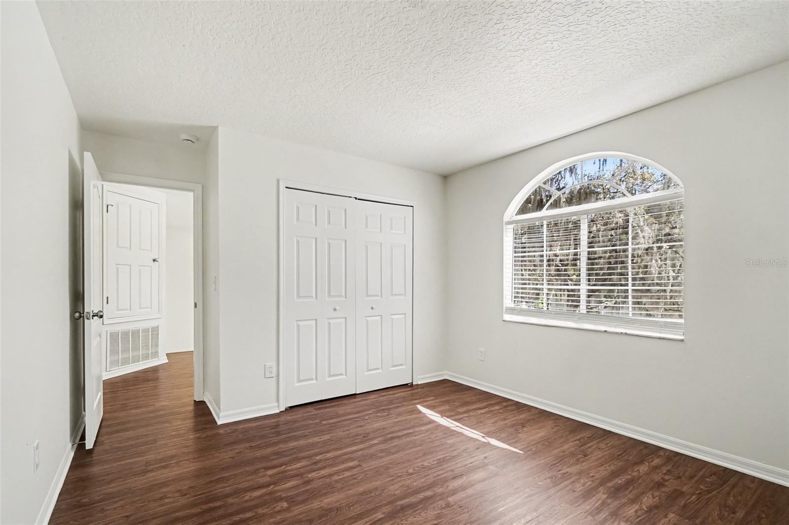 Image 15 of 25 For 1918 Aspenridge Court