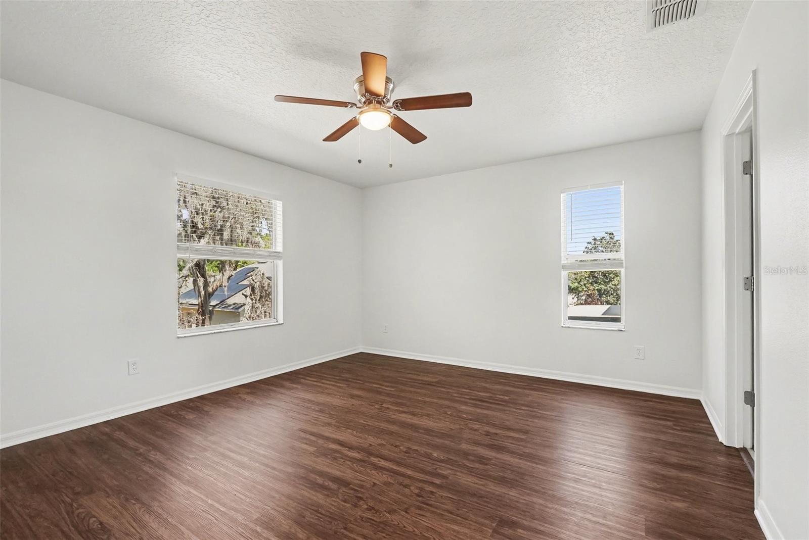 Image 18 of 25 For 1918 Aspenridge Court