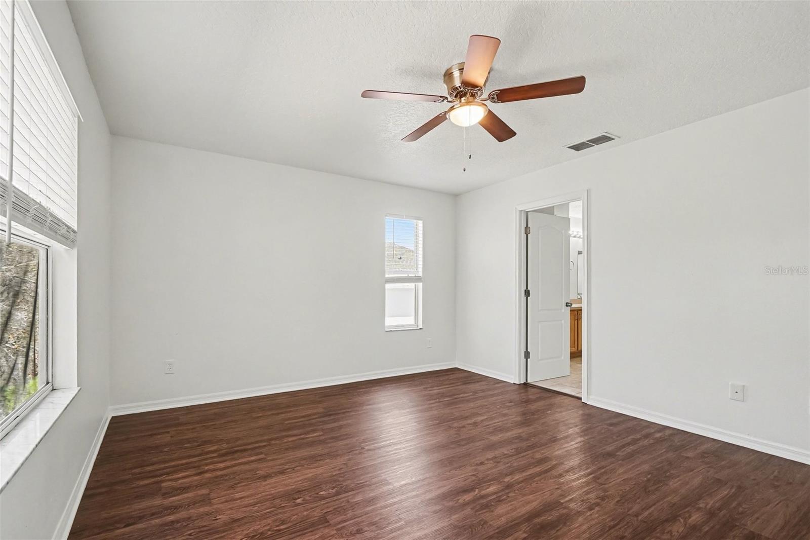 Image 19 of 25 For 1918 Aspenridge Court