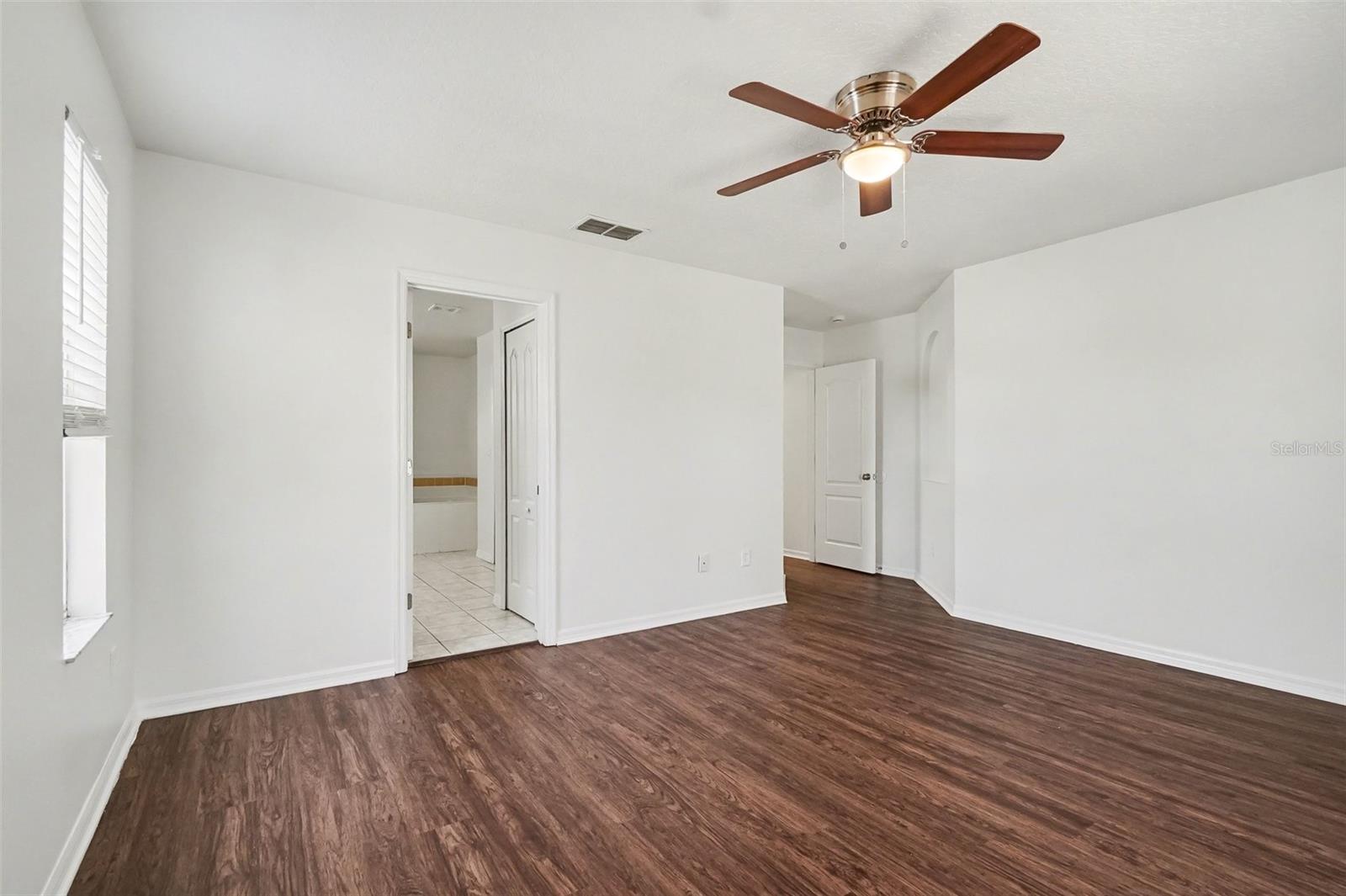 Image 20 of 25 For 1918 Aspenridge Court