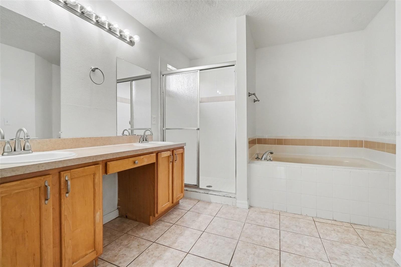 Image 22 of 25 For 1918 Aspenridge Court