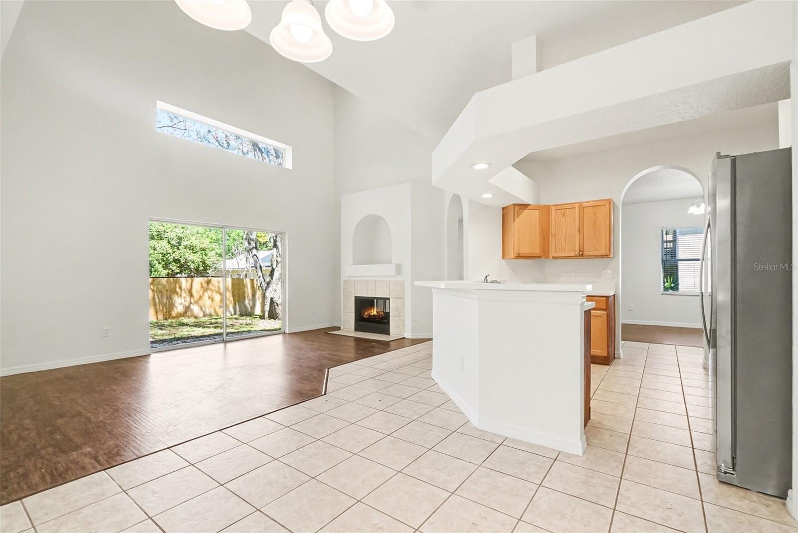 Image 4 of 25 For 1918 Aspenridge Court