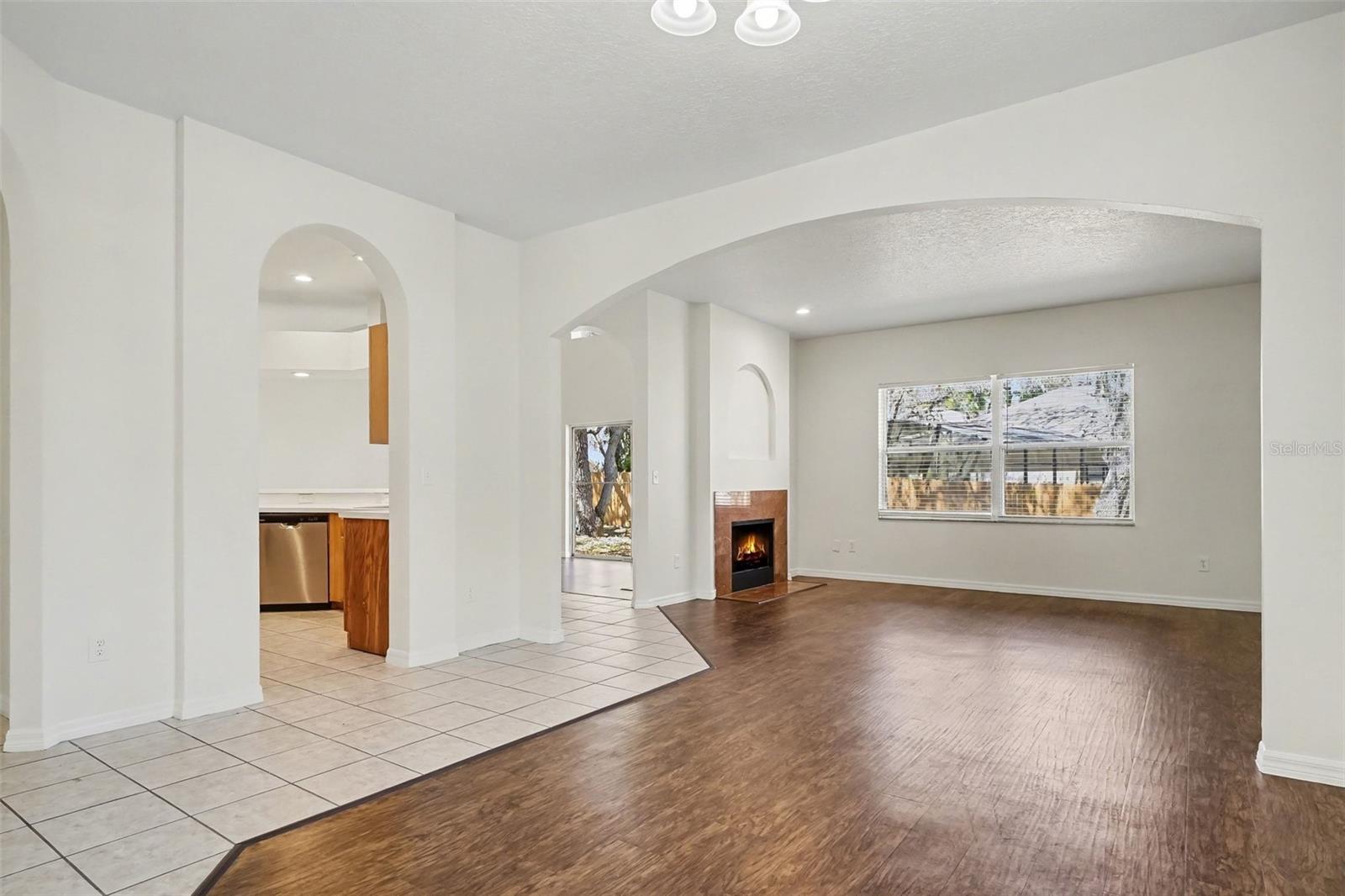 Image 5 of 25 For 1918 Aspenridge Court