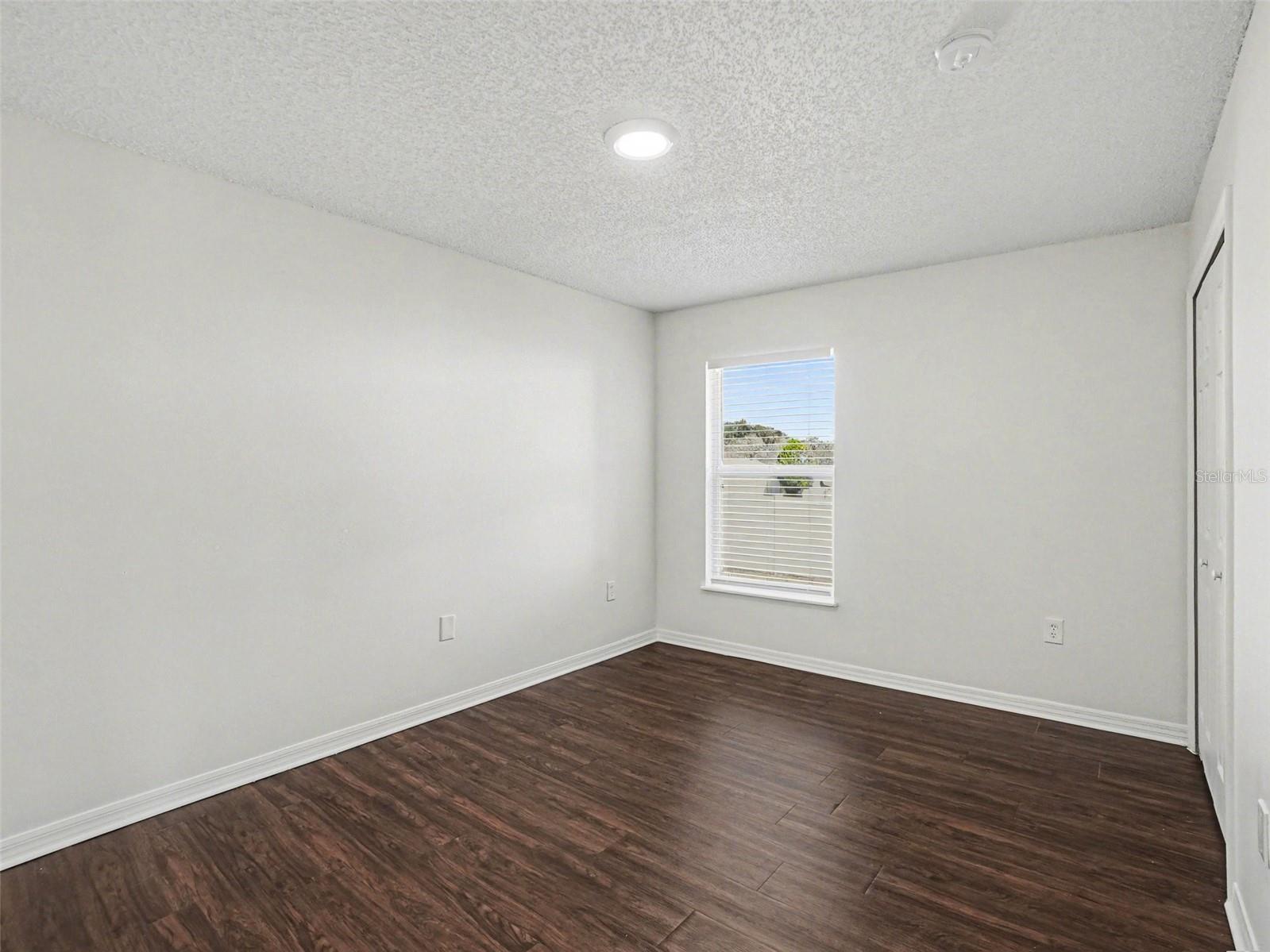 Image 12 of 27 For 16019 Horizon Court