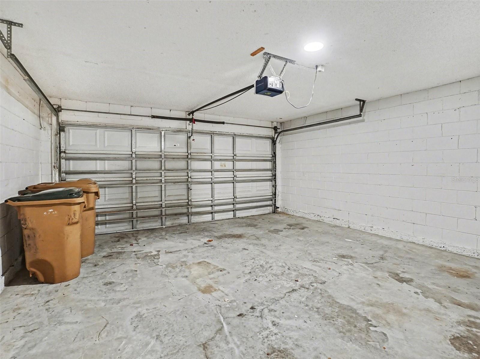 Image 23 of 27 For 16019 Horizon Court