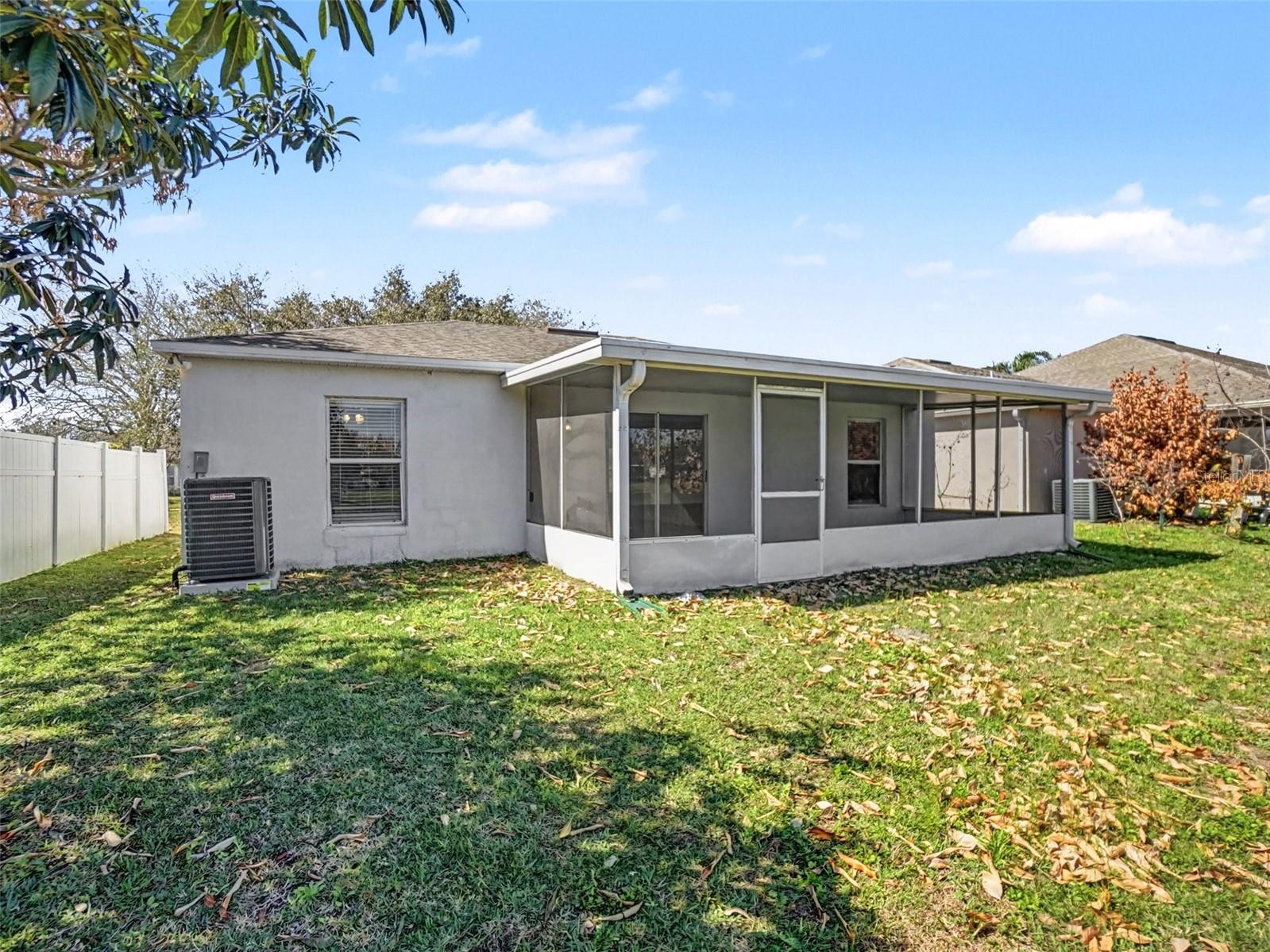 Image 15 of 16 For 375 Regal Downs Circle