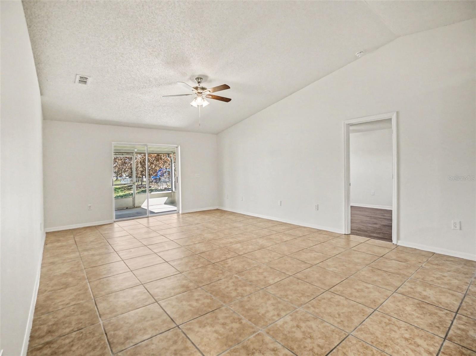 Image 4 of 16 For 375 Regal Downs Circle