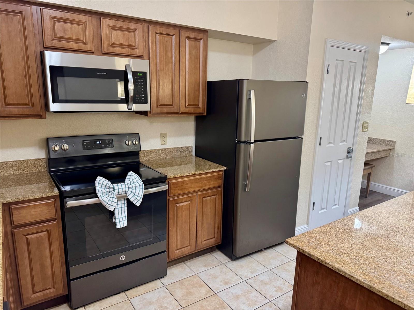 Image 11 of 50 For 12527 Floridays Resort Drive 312e