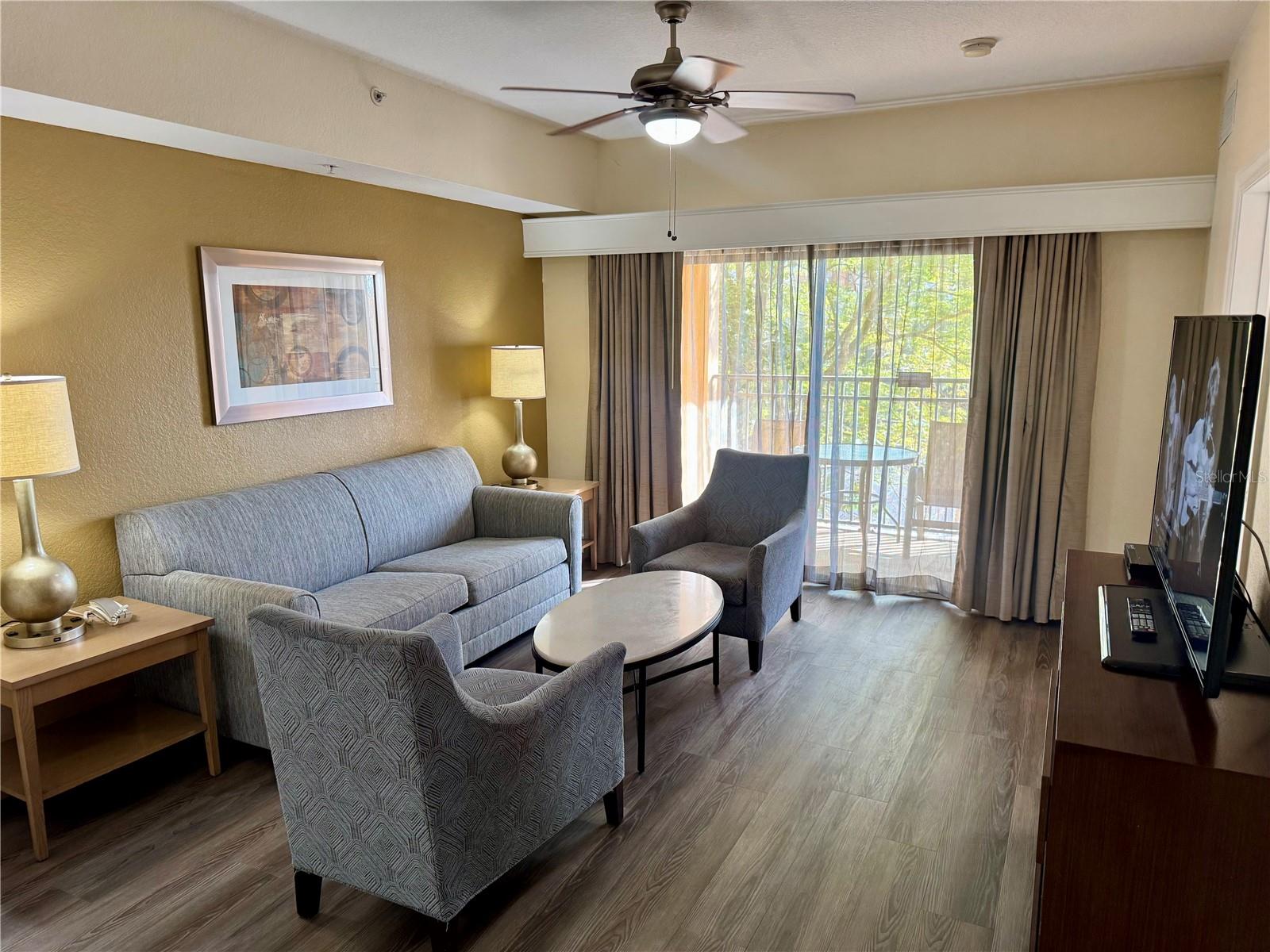 Image 5 of 50 For 12527 Floridays Resort Drive 312e