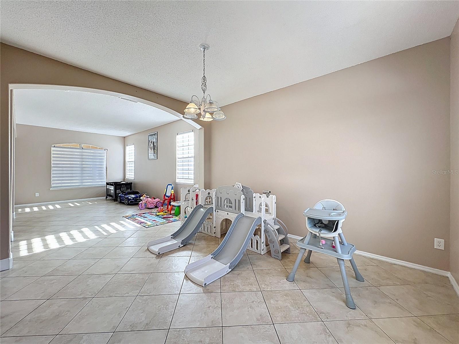 Image 10 of 55 For 15000 Lake Azure Drive