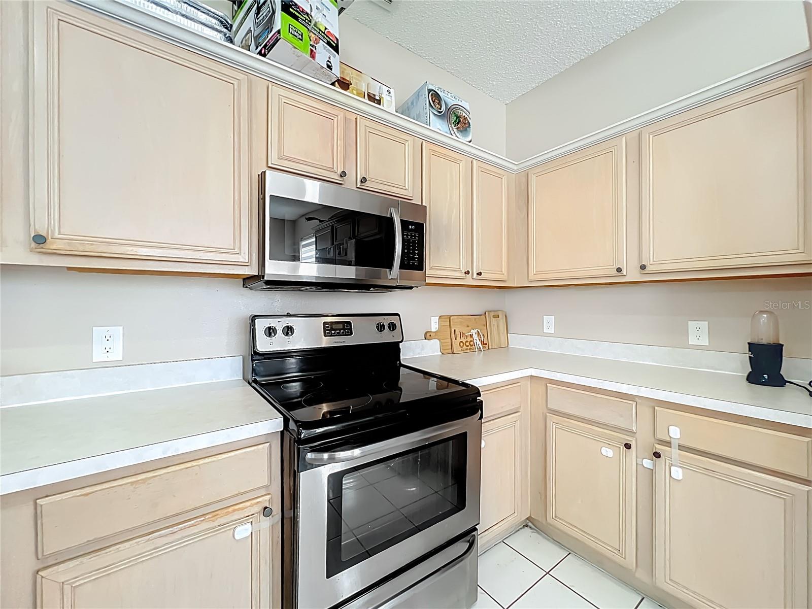 Image 12 of 55 For 15000 Lake Azure Drive