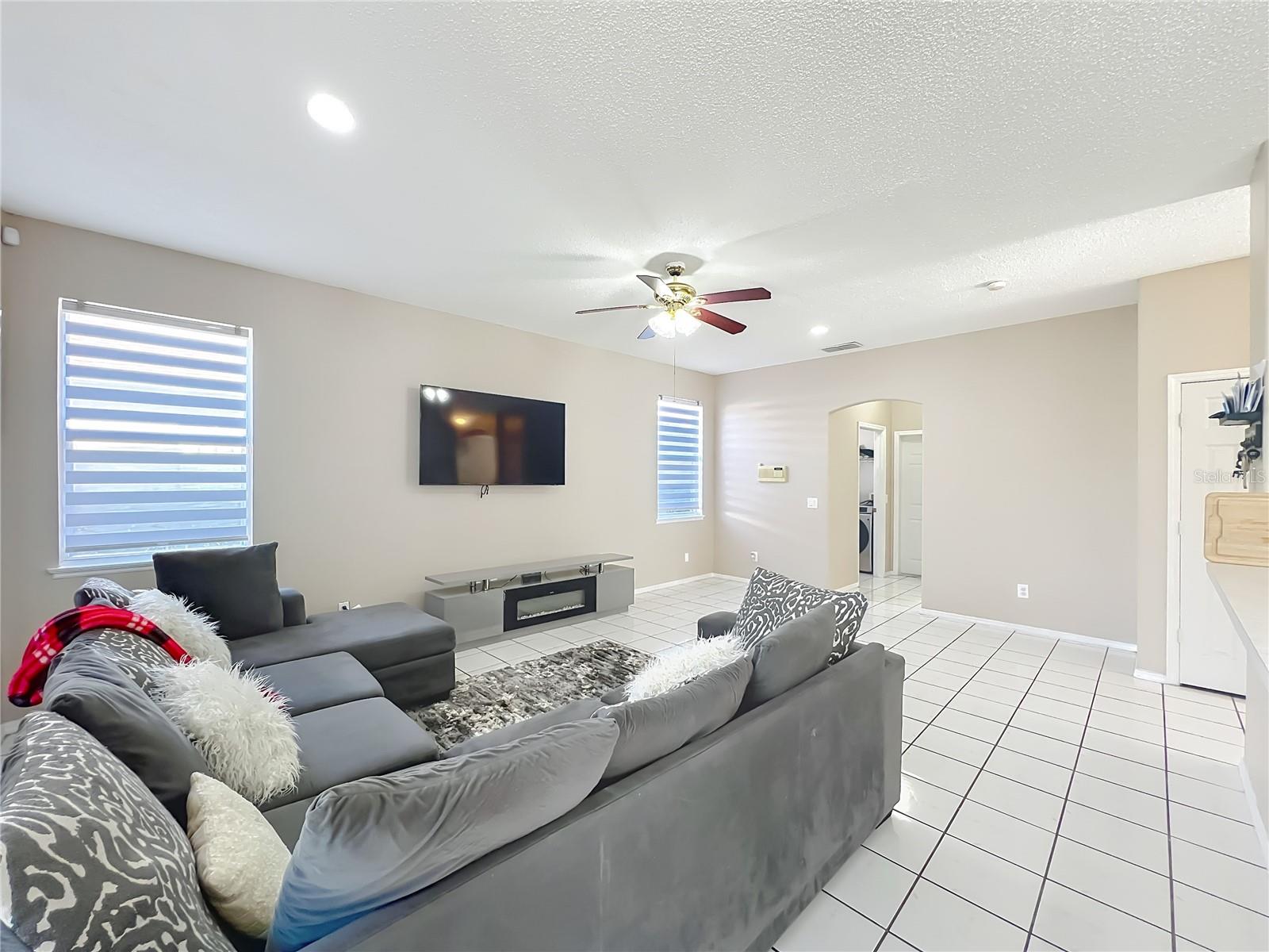 Image 18 of 55 For 15000 Lake Azure Drive