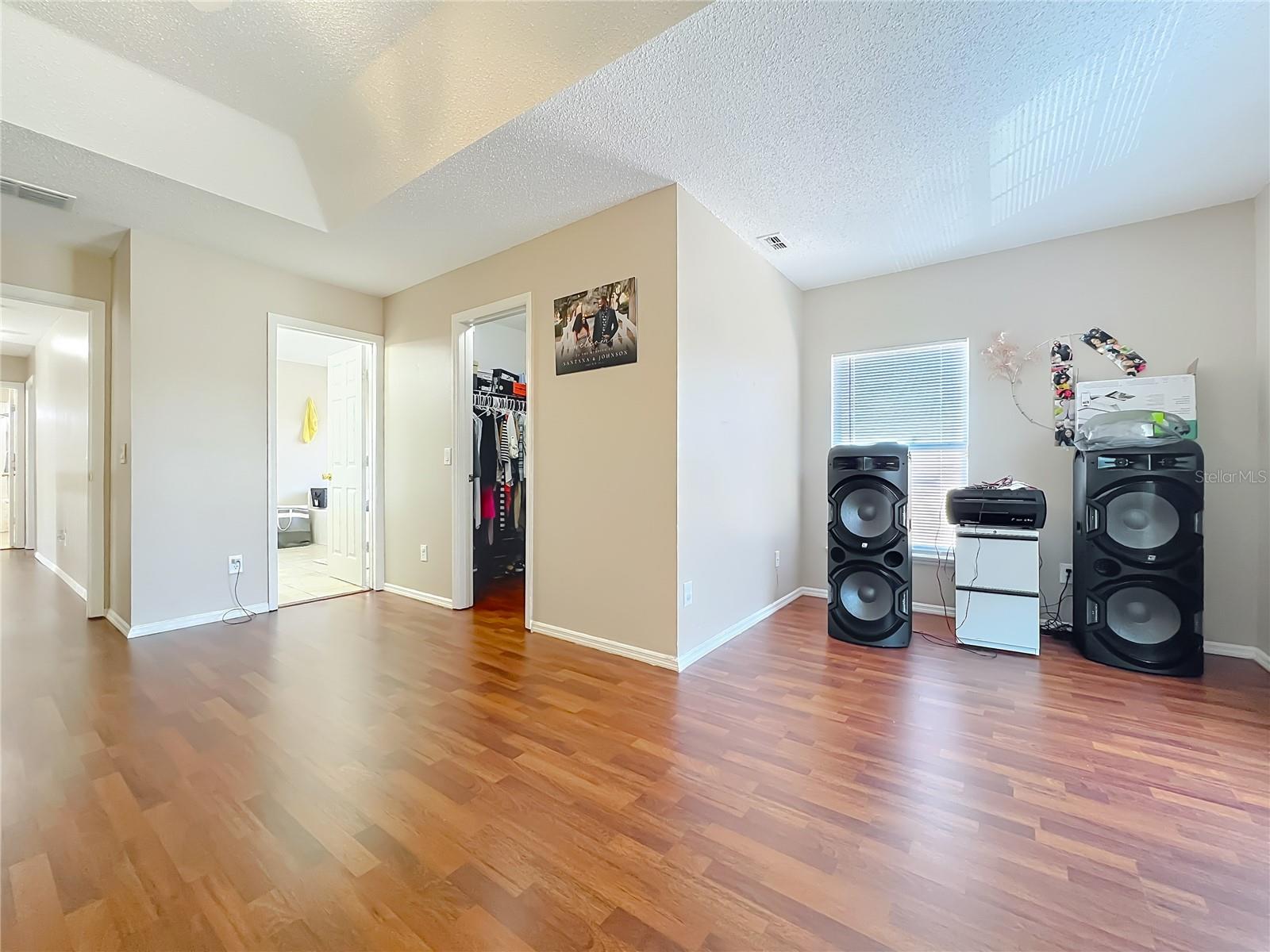 Image 40 of 55 For 15000 Lake Azure Drive