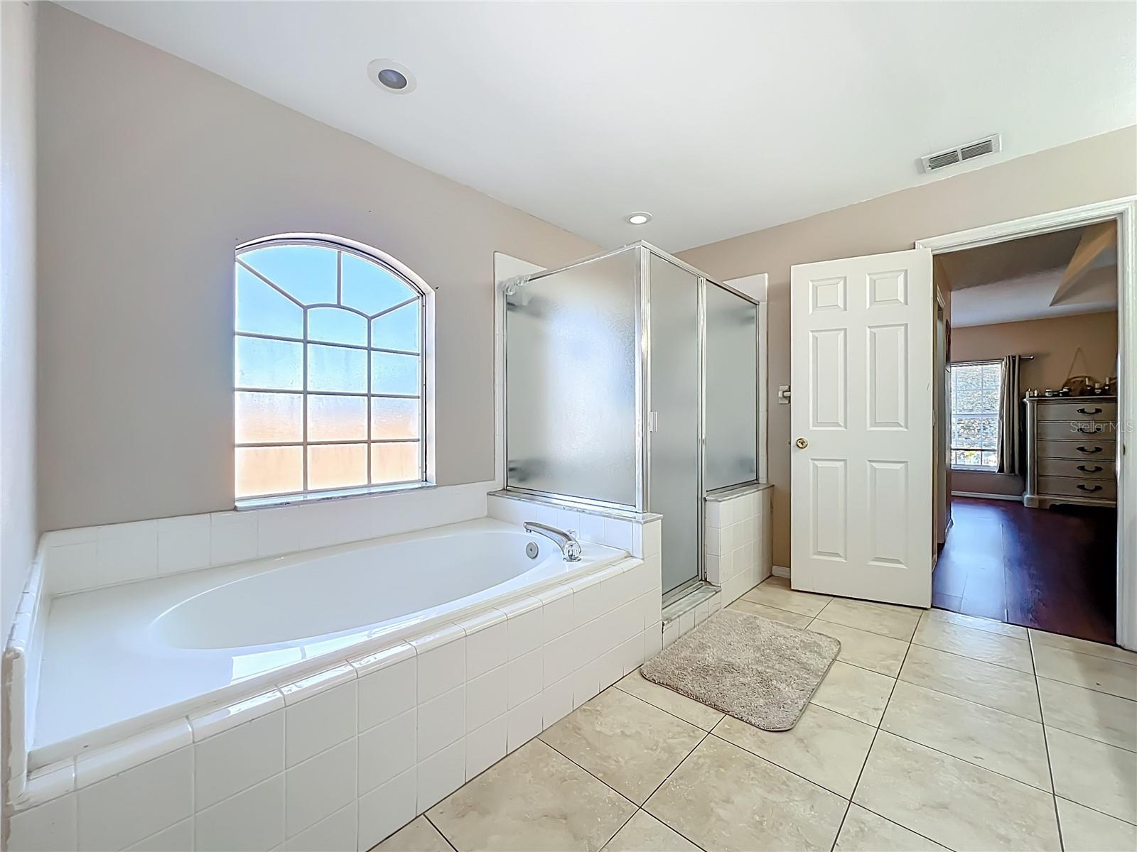 Image 46 of 55 For 15000 Lake Azure Drive