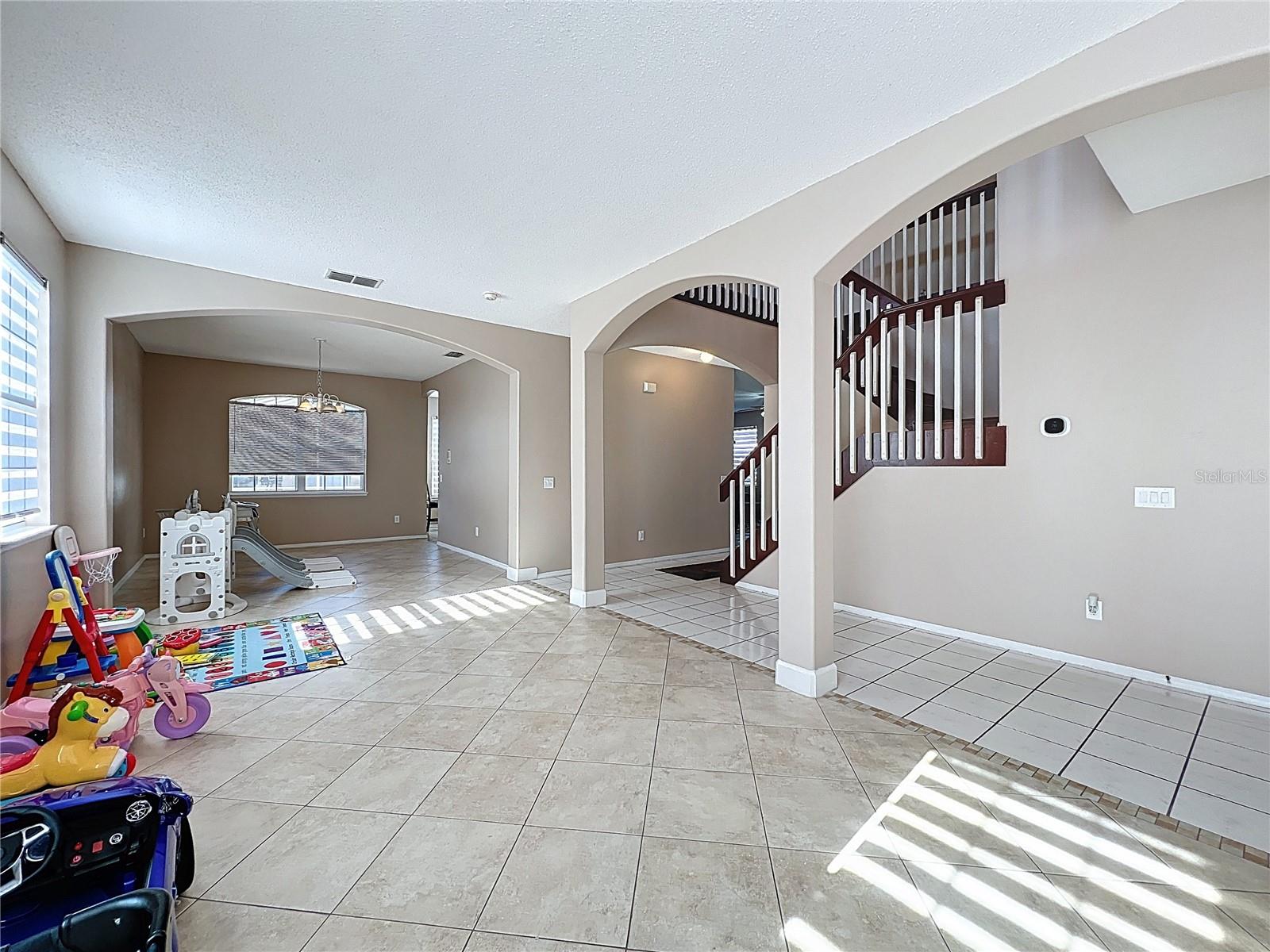 Image 9 of 55 For 15000 Lake Azure Drive