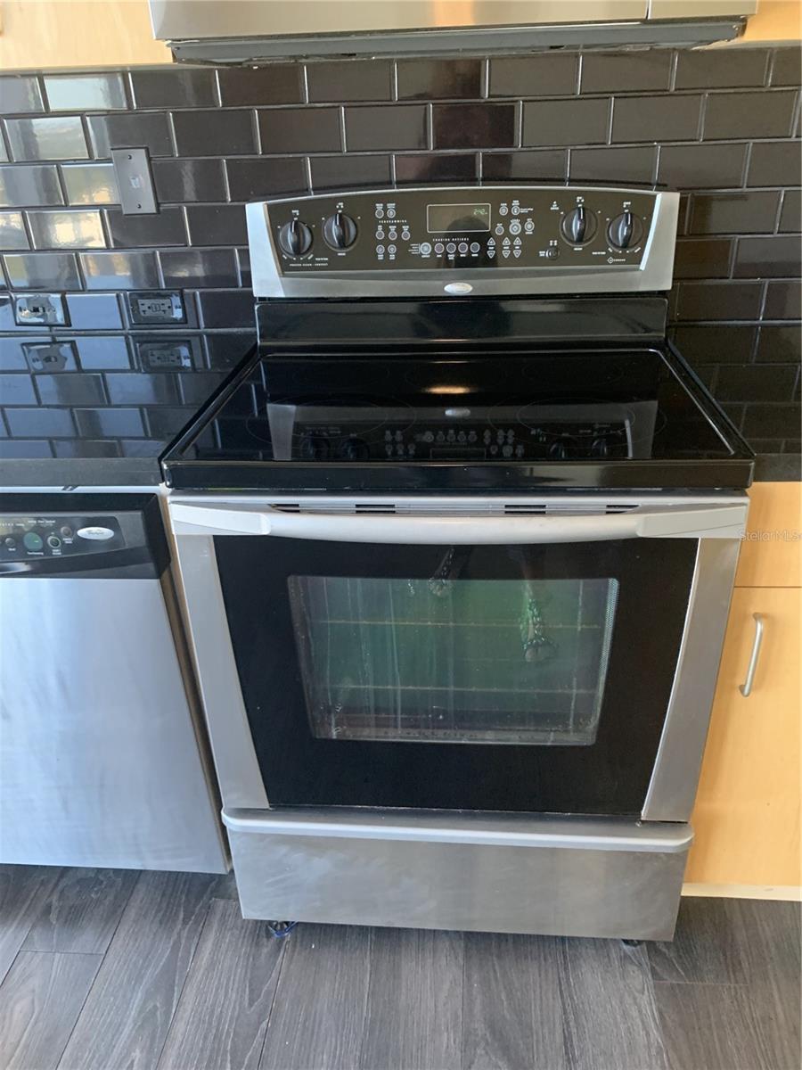 Image 9 of 20 For 155 Court Avenue 2507