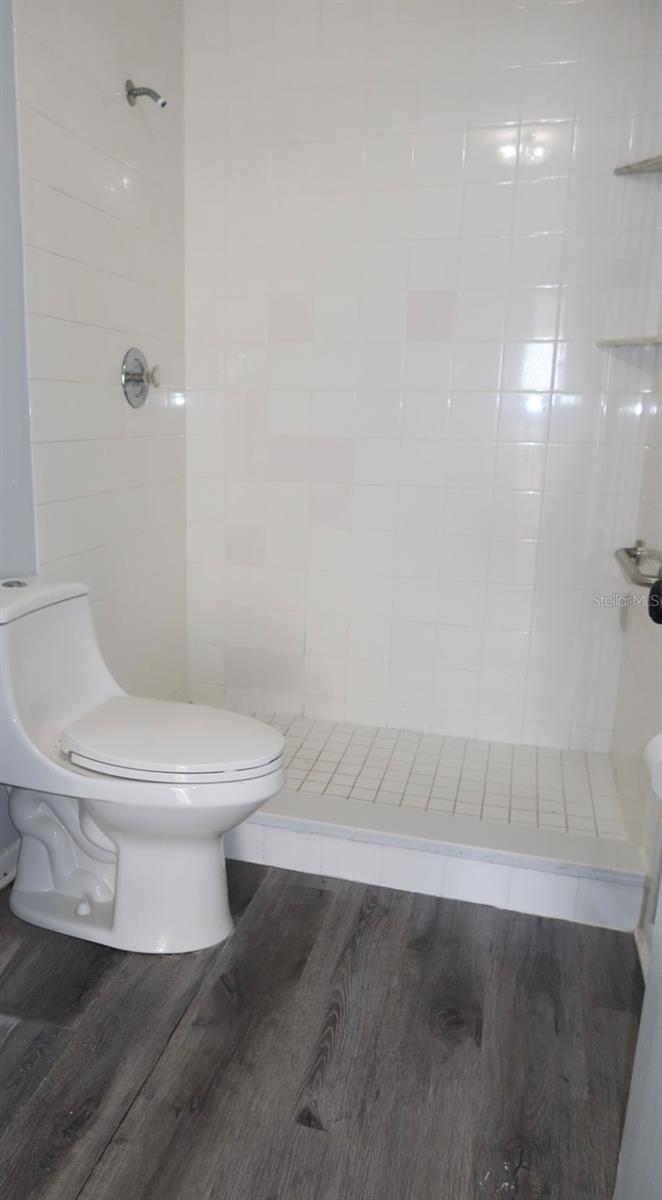 Image 11 of 23 For 2357 Kerridale Street