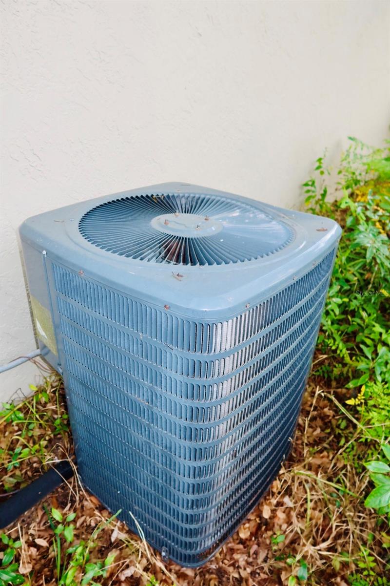 Image 21 of 23 For 2357 Kerridale Street