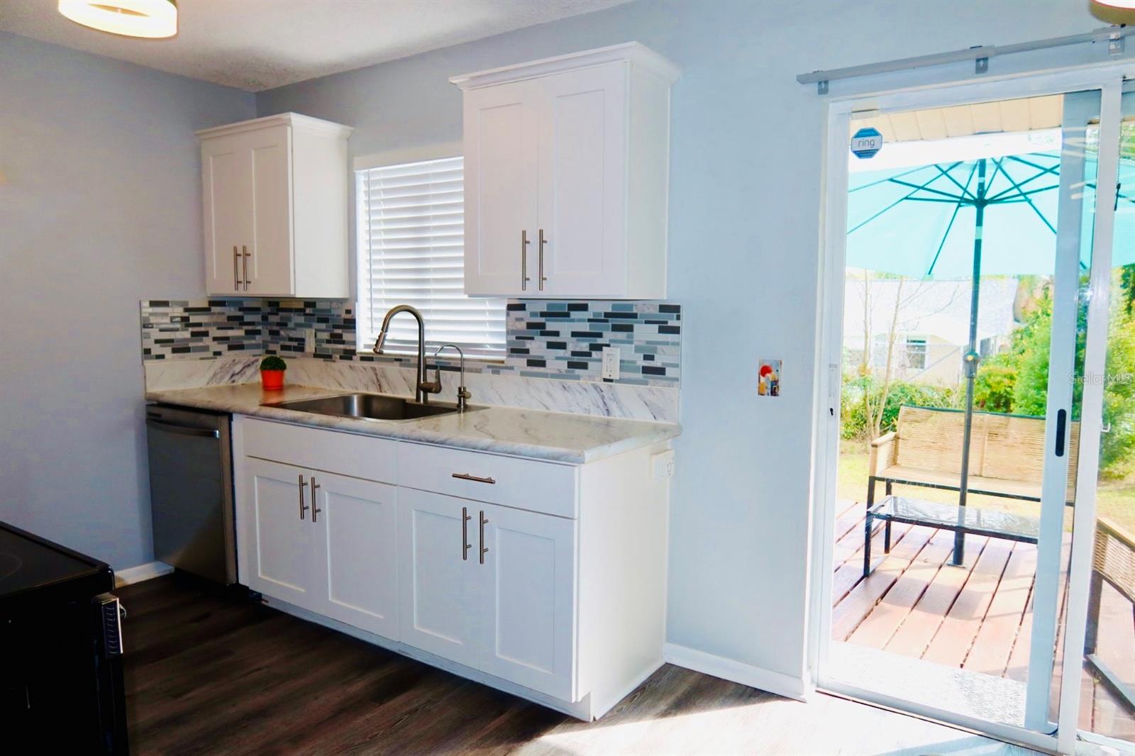 Image 5 of 23 For 2357 Kerridale Street