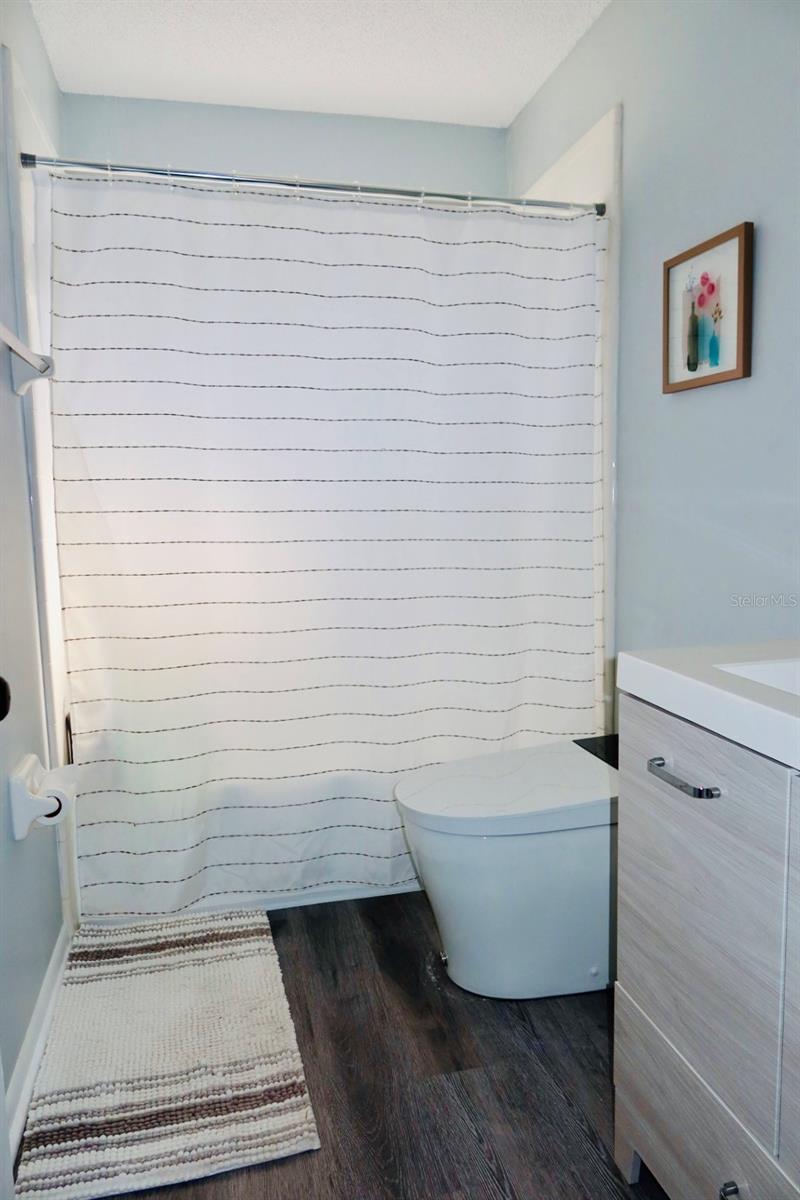 Image 6 of 23 For 2357 Kerridale Street