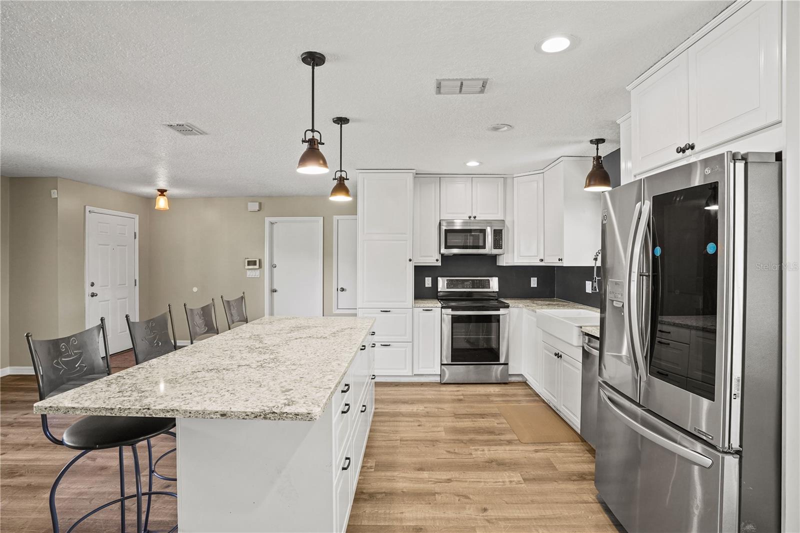 Image 13 of 47 For 4146 Thomassa Court