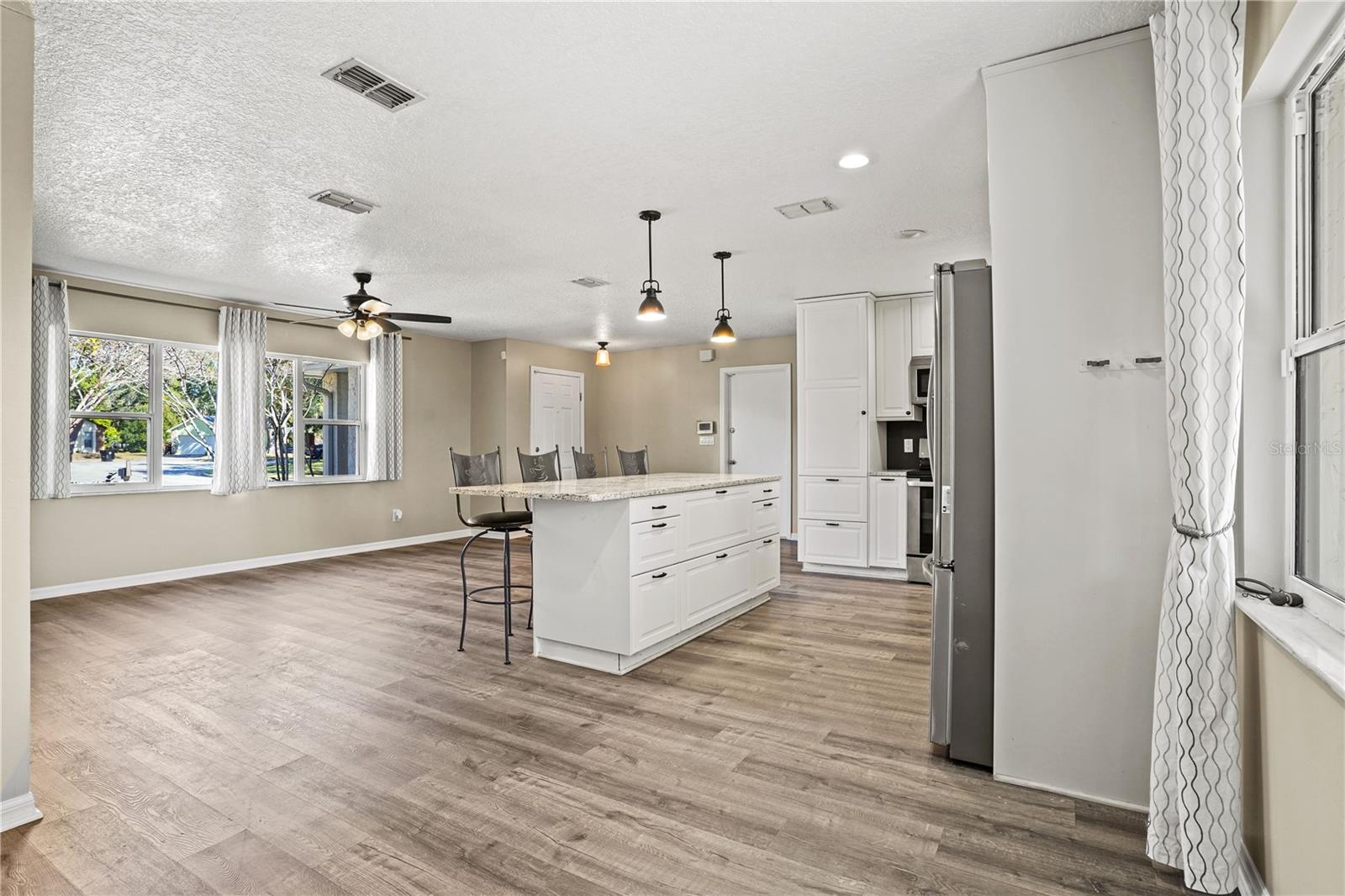 Image 18 of 47 For 4146 Thomassa Court