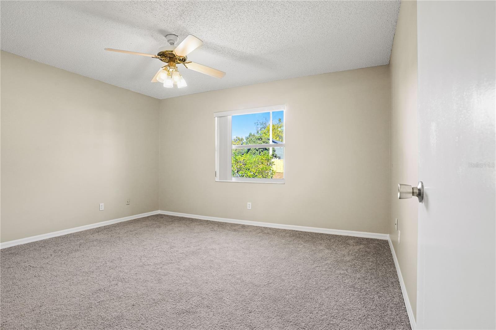 Image 25 of 47 For 4146 Thomassa Court