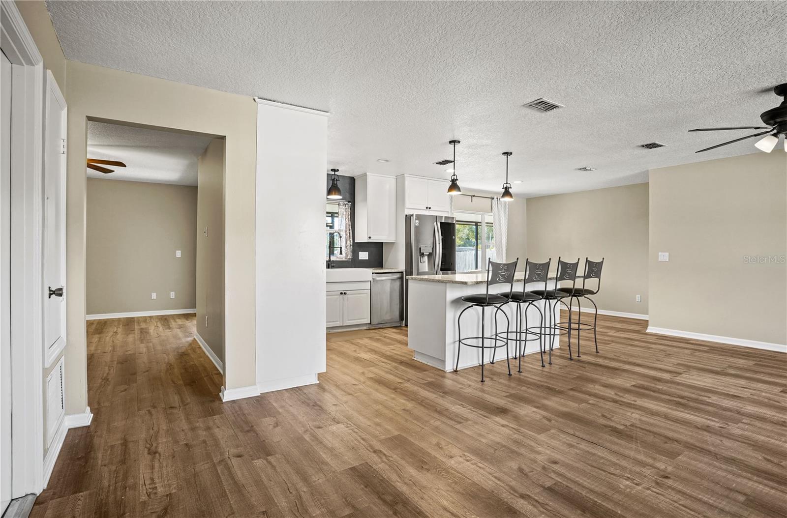 Image 5 of 47 For 4146 Thomassa Court