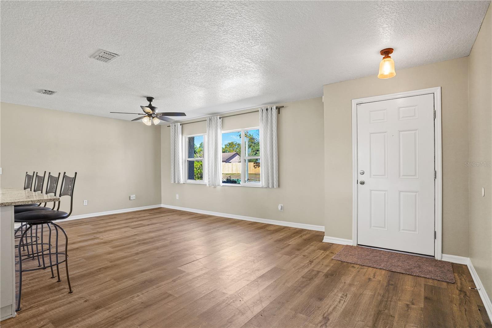 Image 6 of 47 For 4146 Thomassa Court