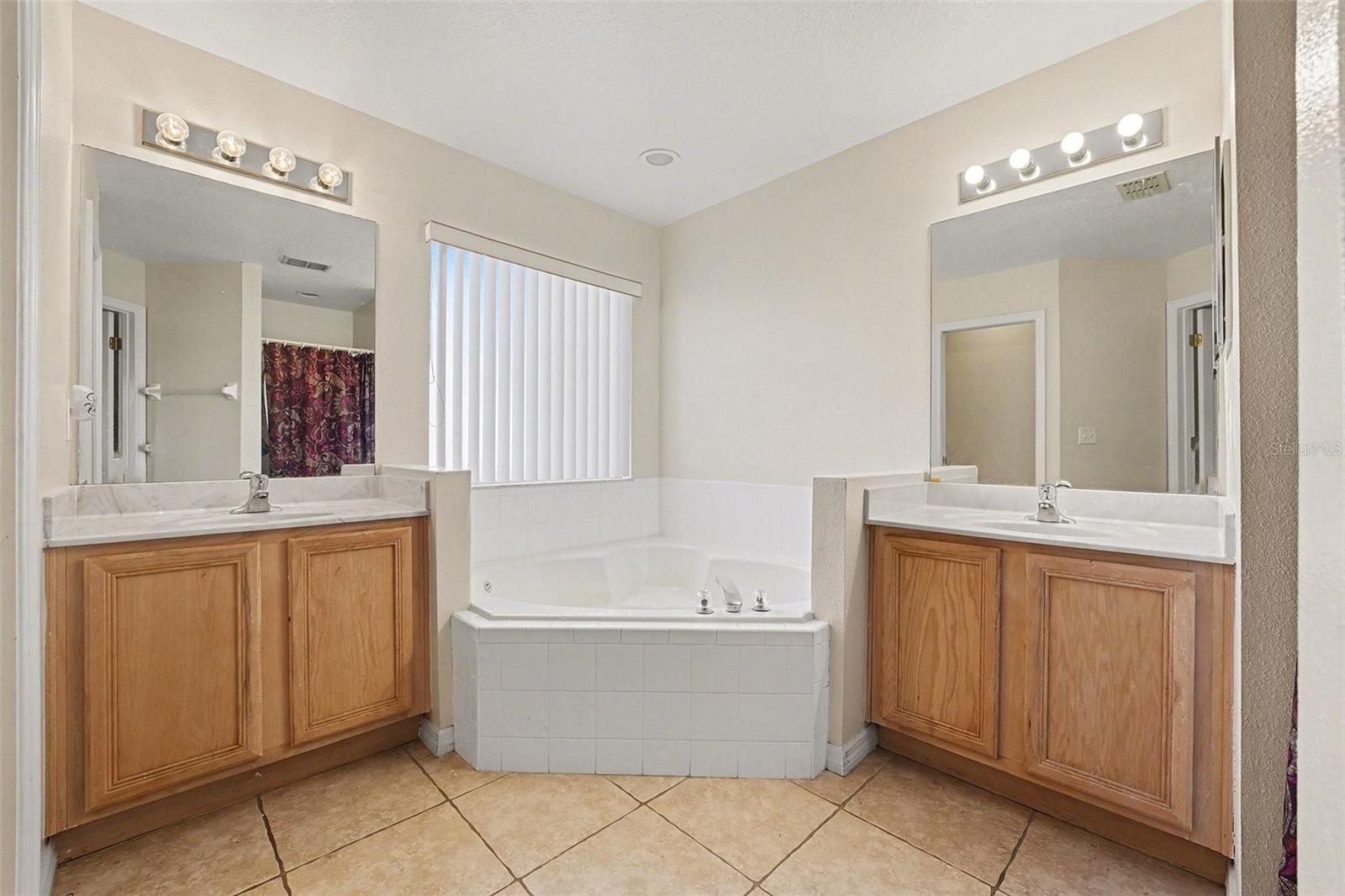 Image 23 of 34 For 8520 La Isla Drive