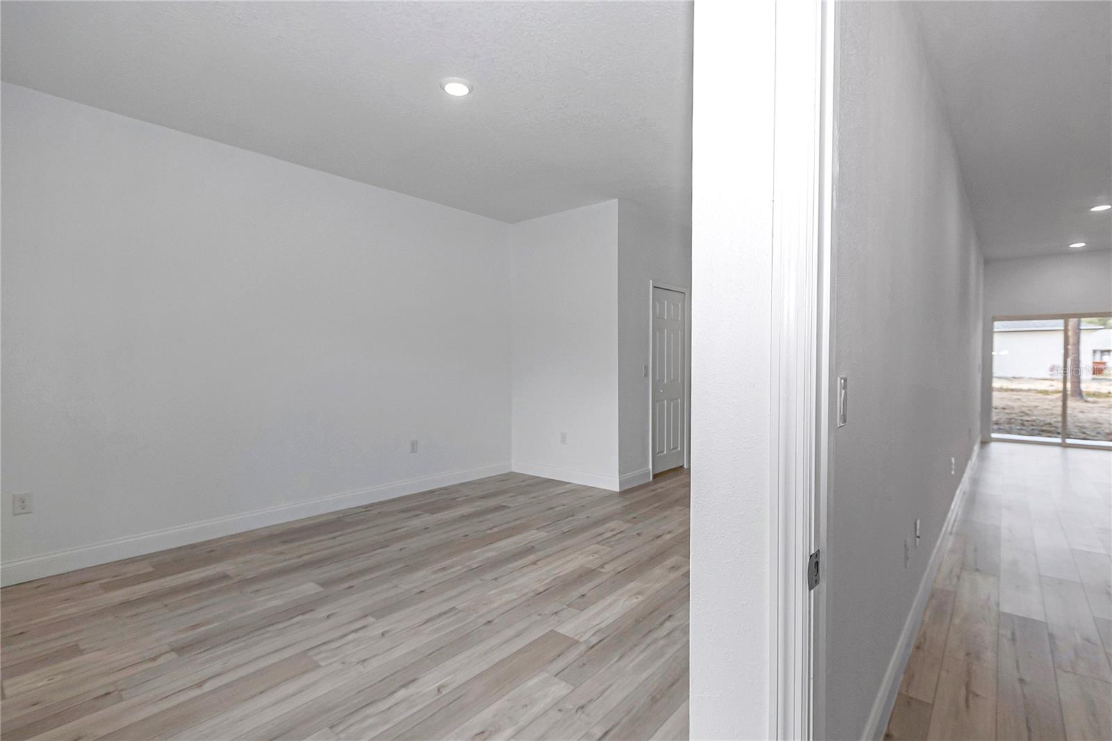 Image 19 of 45 For 8294 Downer Way