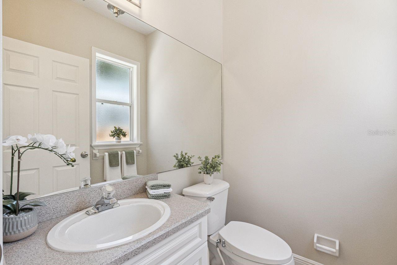 Image 13 of 36 For 1812 Illinois Street