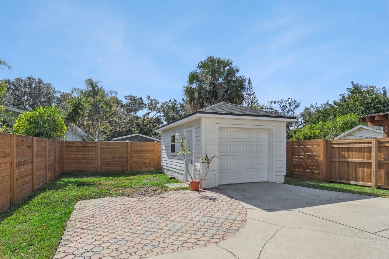 Image 29 of 36 For 1812 Illinois Street