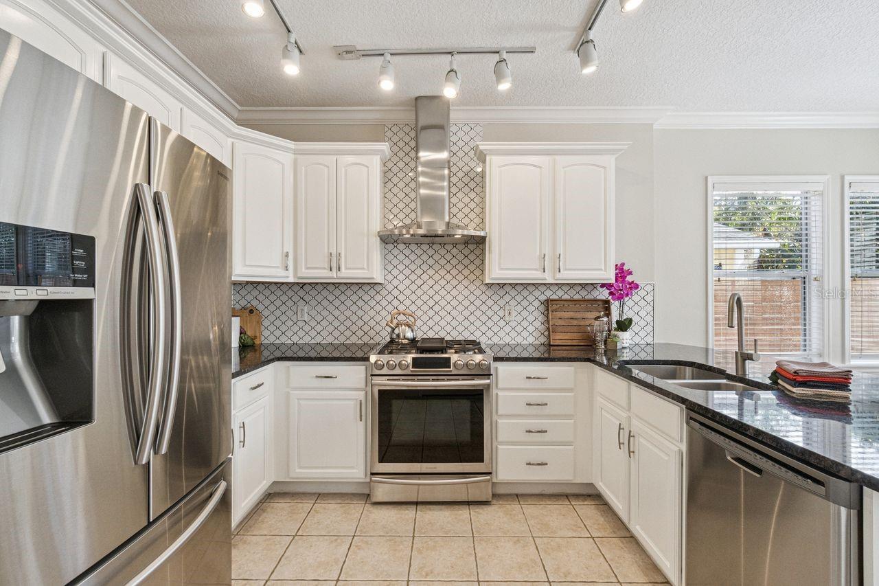 Image 8 of 36 For 1812 Illinois Street