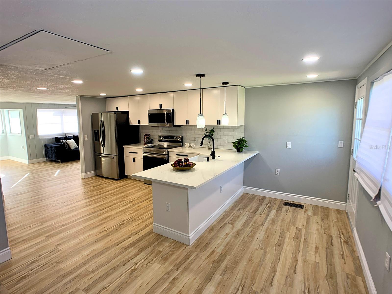 Image 16 of 32 For 1632 Gar Street