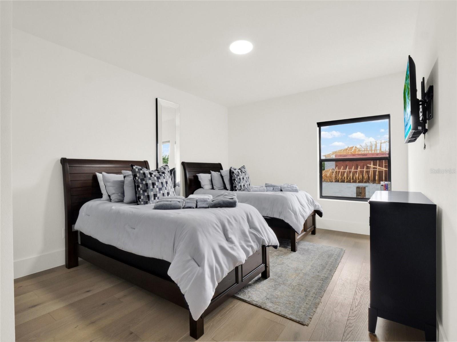 Image 36 of 67 For 9111 Mid Pines Court