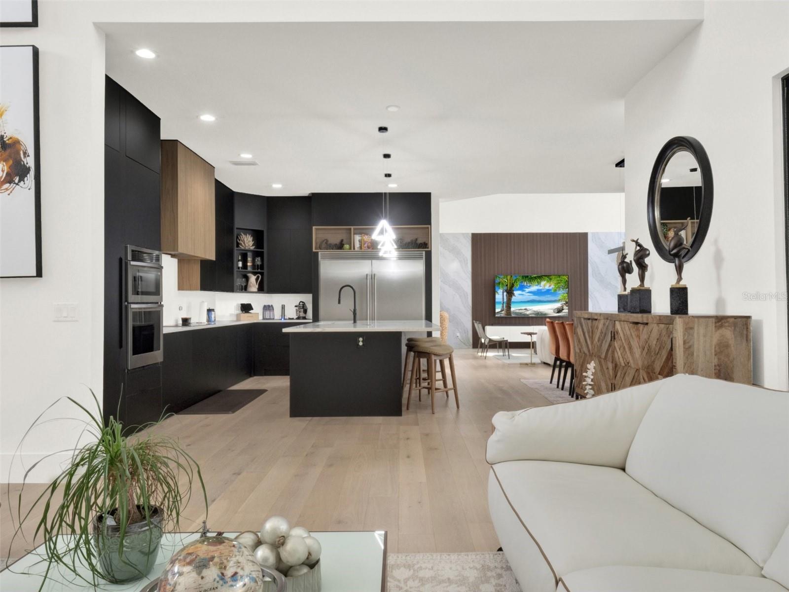 Image 5 of 67 For 9111 Mid Pines Court